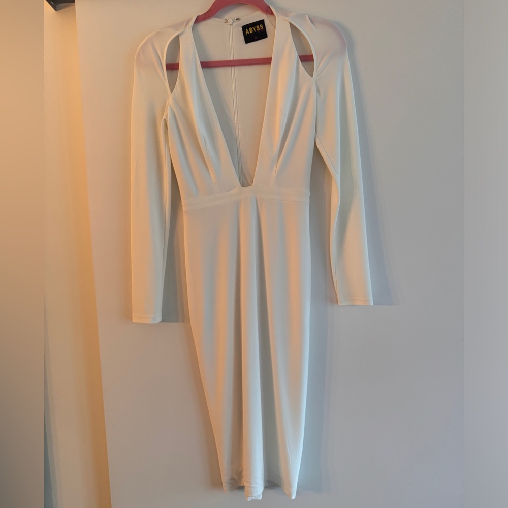 Abyss Elegant White Long Sleeve Dress